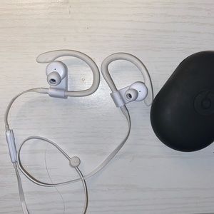 Powerbeats Wireless With Cord